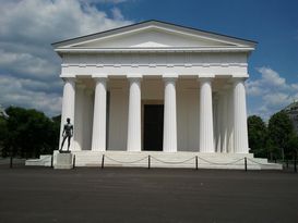 geführte Tour in Wien Ringstraße Volksgarten Tempel