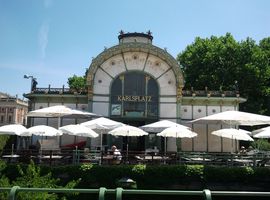 geführte Tour in Wien Karlsplatz Otto Wagner Pavillon