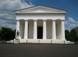 geführte Tour in Wien Ringstraße Volksgarten Tempel